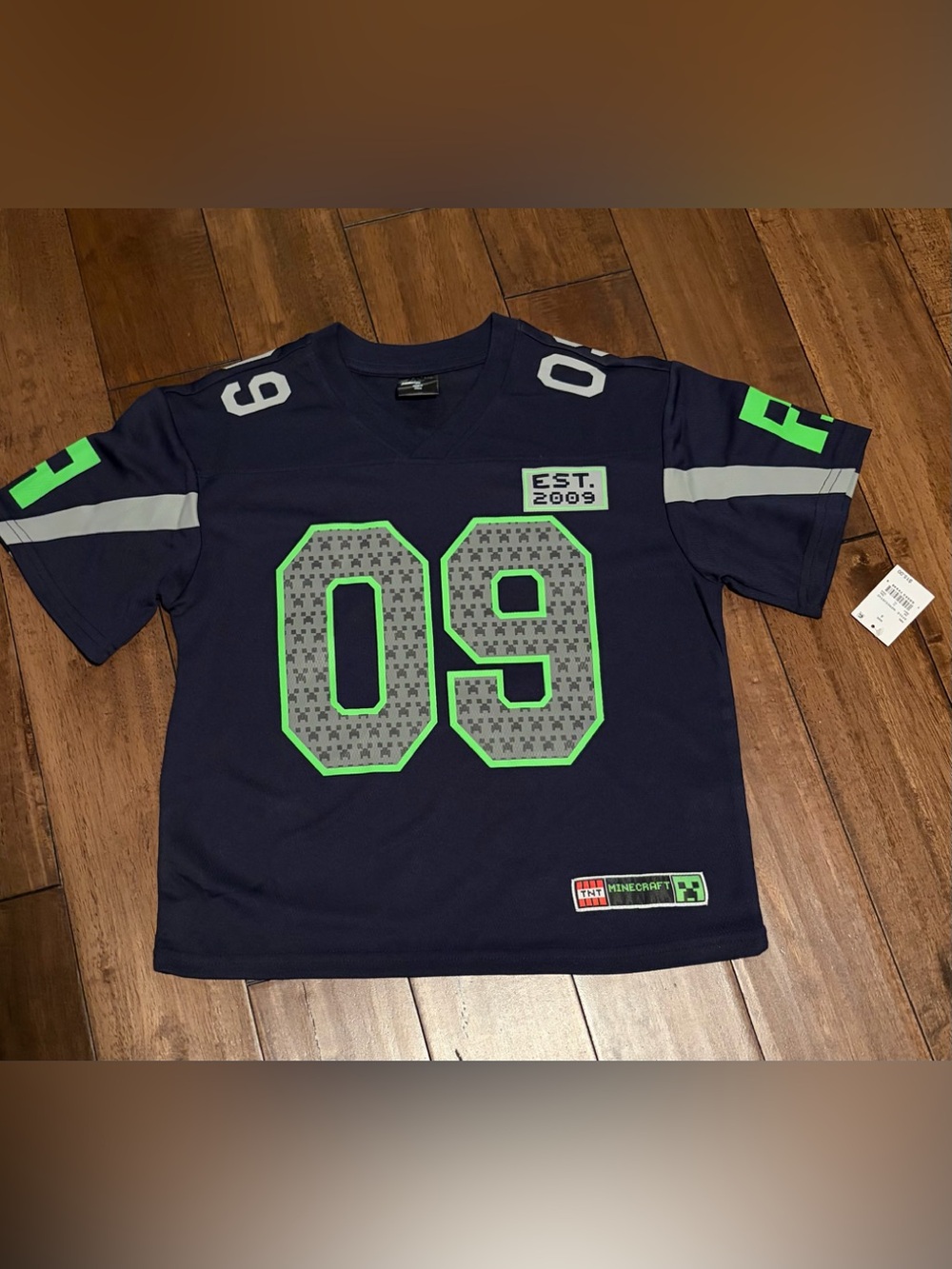 Minecraft 09 Jersey Boys Small NWT Blue & Green Jersey